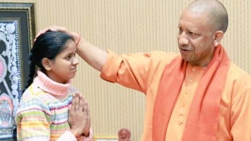 cm-yogi-adityanath-kanpur-deaf-mute-girl-khushi-support-treatment-education