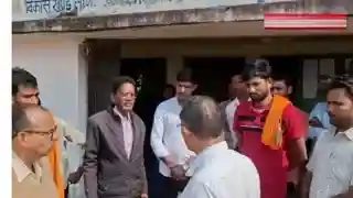 Water bottle, liquor pouch and tasting found on principal's bike, parents caught him red-handed, will DEO take action?