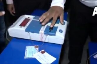 Well done! Bihar has created history with a non-violent election. Except for a few isolated incidents, voting concluded peacefully, with 60.18% voter turnout by 5 pm.