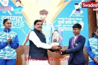 Bhopal: State's pride Kranti Gaur honored, CM announces reinstatement of father Munna Gaur in police, also presents cheque of Rs 1 crore