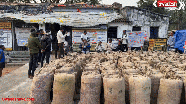 सरगुजा: पर्यटन मंत्री ने डांडगांव धान खरीदी केंद्र का निरीक्षण किया