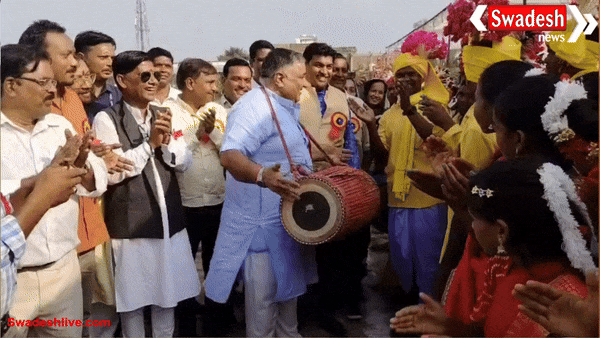 अंबिकापुर: लखनपुर में लोकनृत्य कर्मा प्रतियोगिता का भव्य आयोजन