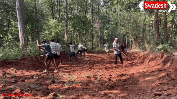 CG: अबूझमाड़ में मिसाल पेश कर रहे ग्रामीण, अपने दम पर बना रहे 12 किलोमीटर लंबी सड़क