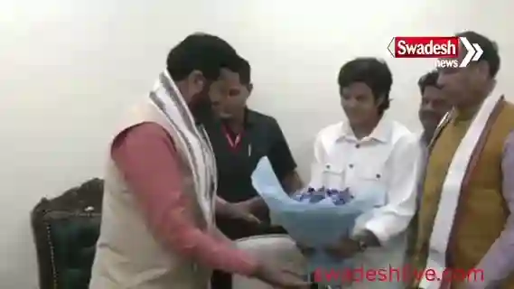 CM Saini felicitates Shefali Verma: Haryana's darling receives ₹1.5 crore and Grade A certificate