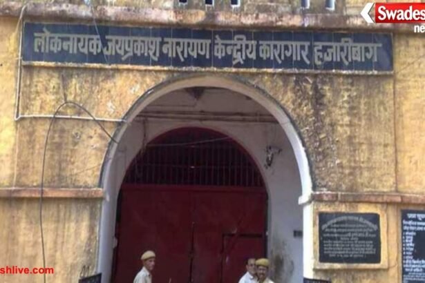 A prisoner serving life sentence in Hazaribagh jail died during treatment.