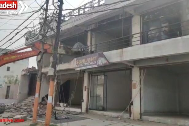 Major action against Arif, a close associate of Tauqeer Raza in Bareilly, bulldozers run on illegal construction