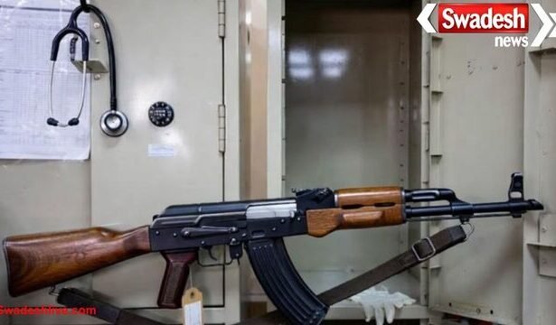 फरीदाबाद में डॉक्टर के कमरे से 360 किलो विस्फोटक बरामद, असॉल्ट राइफल और कारतूस भी मिले