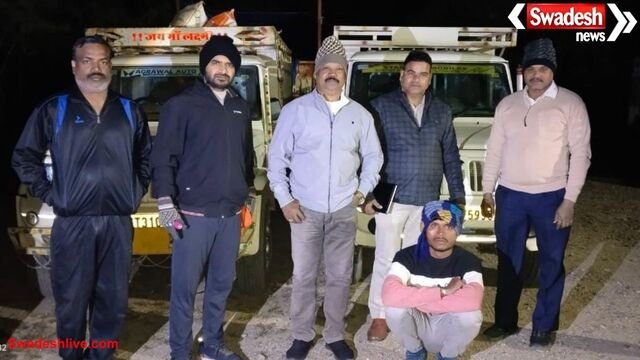 बलरामपुर: उत्तर प्रदेश से आ रही दो पिकअप जब्त, 200 बोरी अवैध धान बरामद