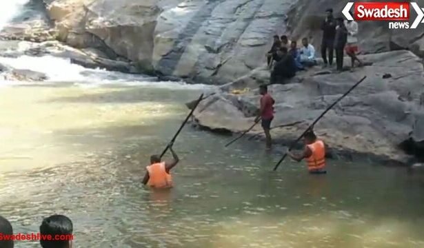 अंतागढ़: दोस्त को बचाने पानी में कूदा युवक, तेज बहाव में बहकर लापता