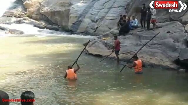 अंतागढ़: दोस्त को बचाने पानी में कूदा युवक, तेज बहाव में बहकर लापता