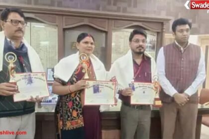 आगरा के बेस्ट थ्री BLO को सम्मान: SIR का 100% काम समय से पहले पूरा करने पर डीएम ने किया सम्मानित