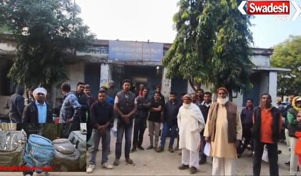 अम्बिकापुर: रकबा सुधार की मांग पर किसानों का तहसील कार्यालय घेरावअम्बिकापुर: रकबा सुधार की मांग पर किसानों का तहसील कार्यालय घेराव