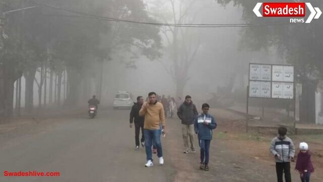 मध्यप्रदेश में मौसम का मिजाज बदला: ग्वालियर-चंबल में ठंड और कोहरा, जबलपुर समेत 16 जिलों में बूंदाबांदी के आसार