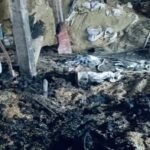 Unnao: Massive fire in Rathore Traders' factory, machines and hundreds of sacks of Laiya burnt to ashes.