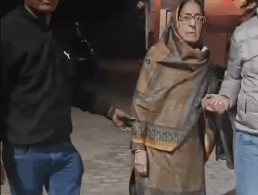 आगरा: NRI महिला से 4 हजार डॉलर की लूट