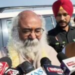 Grand welcome to Acharya Pramod Krishnam in Hapur