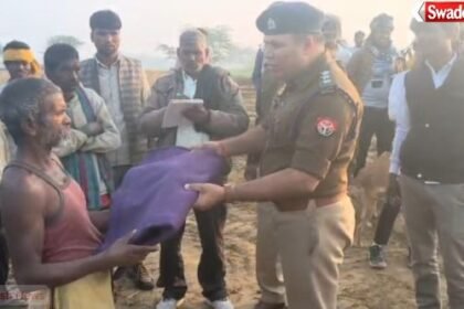 MAINPURI: Human face of police, Circle Officer distributed blankets among poor laborers.