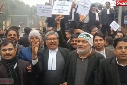 Advocates march on foot demanding High Court bench in Moradabad