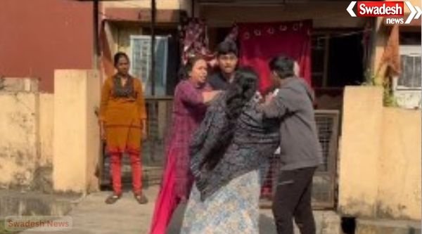 Shaktinagar: Clash between women over neighbours' dispute, video goes viral