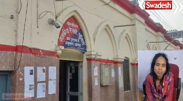 Firozabad: One-year-old child of a deaf and mute woman, stolen from Tundla station, recovered safely within 3 hours.