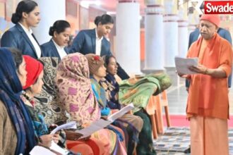 गोरखपुर: मुख्यमंत्री योगी आदित्यनाथ ने जनता दर्शन में सुनी समस्याएँ, अधिकारियों को शीघ्र निपटान के दिए निर्देश