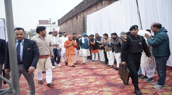 Gorakhpur: Chief Minister Yogi Adityanath reached Budhiya Bari village