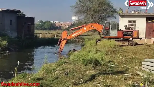 डबरा में रामगढ़ नाले की सफाई अभियान शुरू, वार्डवासियों ने जताई राहत