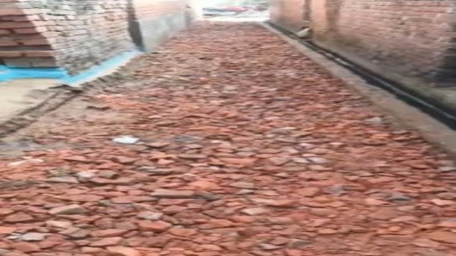 Puranpur: Big questions raised on the quality of CC road construction in Mahand Khas.