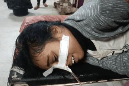 Lakhimpur: Action taken against doctor accused of drinking shampoo by a young woman