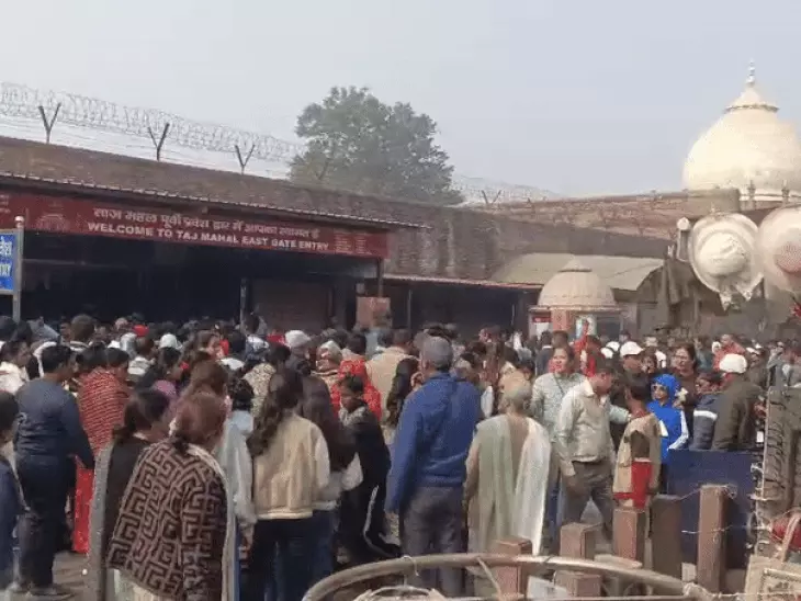 Taj Mahal Tourism