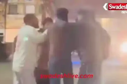 jhansi-elite-chowraha-late-night-fight-video-viral