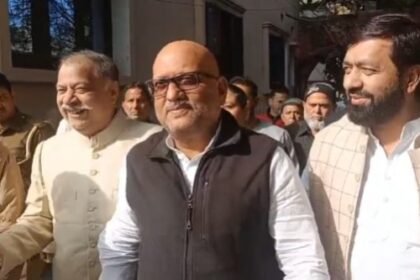 Moradabad: Congress State President Ajay Rai met the family of BLO Sarvesh Singh who committed suicide during the SIR process.