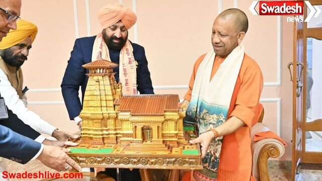 गोरखनाथ मंदिर पहुंचे उत्तराखंड के राज्यपाल, सीएम योगी ने किया भव्य स्वागत