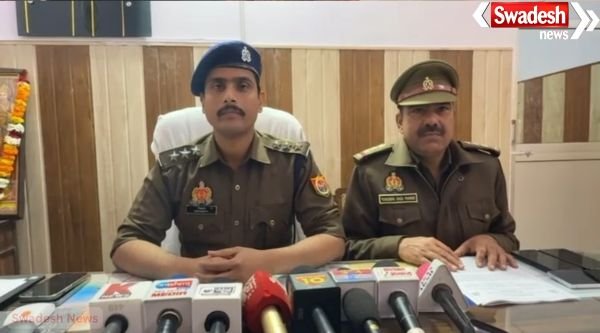 Ghaziabad: Ankur Vihar police arrested two vicious mobile robbers.