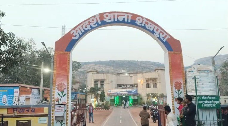 Cyber ​​Fraud Arrest Bihar: Major cyber crackdown in Sheikhpura, 8 thugs arrested