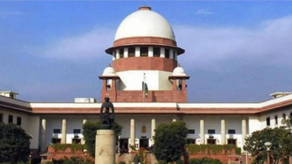 Mika Singh News: आवारा कुत्तों के लिए देंगे 10 एकड़ जमीन, सुप्रीम कोर्ट से की अपील