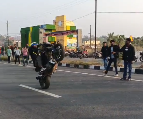 Bikers Stunt