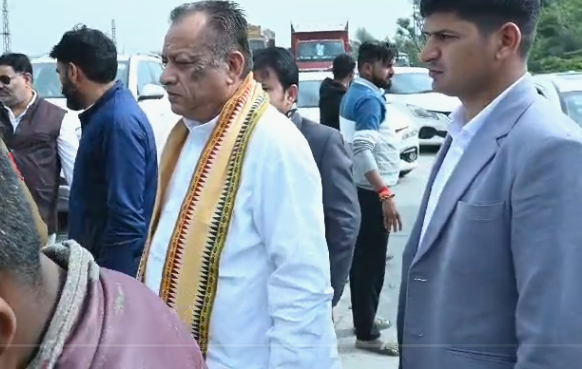 Minister Helps Accident Victims