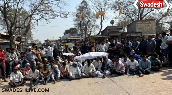 Janjgir Champa Road Accident BamhniDih: A young man died after being hit by a speeding pickup in Bamhnidih.