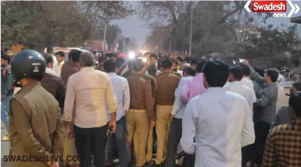 Road Accident: Horrific road accident in Sirsaganj
