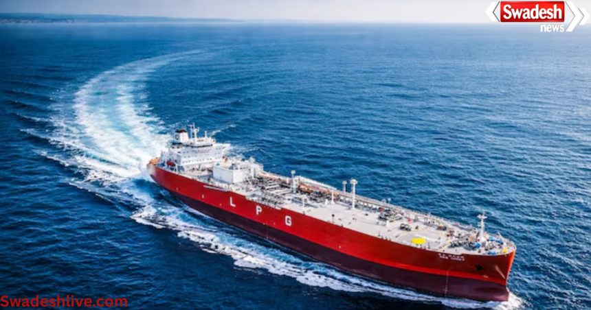 https://swadeshlive.com/iran-us-tension-american-army-attacks-iranian-oil-tanker/