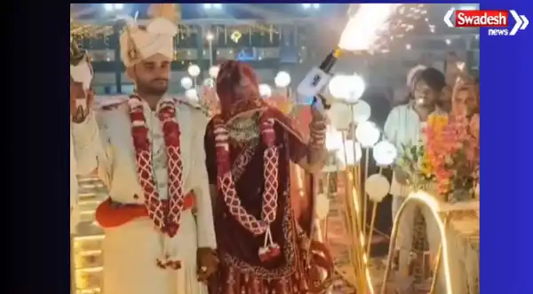 https://swadeshlive.com/wedding-viral-video-stunt-accident/
