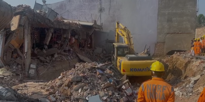 Anuppur lodge accident