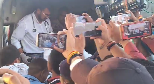  बड़नगर बोरवेल से बच्चे को निकाला 