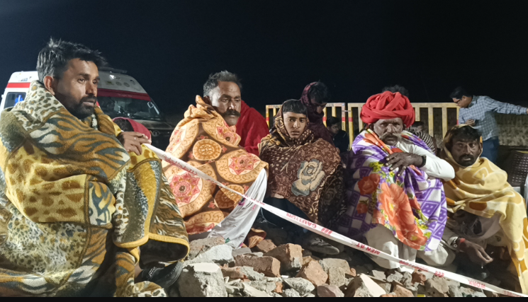 बड़नगर गमगीन परिजन बड़नगर
