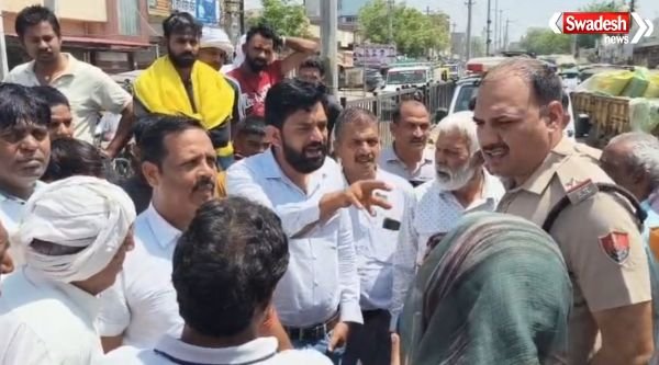 https://swadeshlive.com/bhiwani-water-crisis-road-jam/