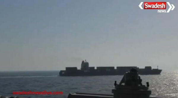 https://swadeshlive.com/hormuz-strait-tensions-us-seizes-iran-cargo-ship/