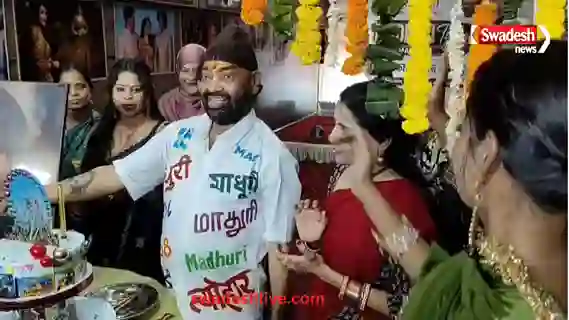 Sakchi madhuri-dixit-birthday-celebration