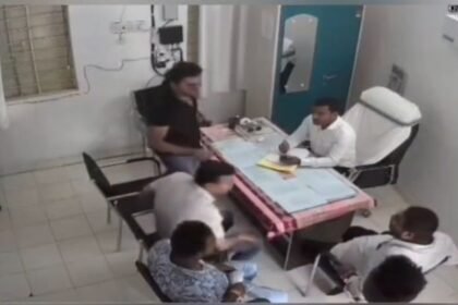 Office Fight Devbhog