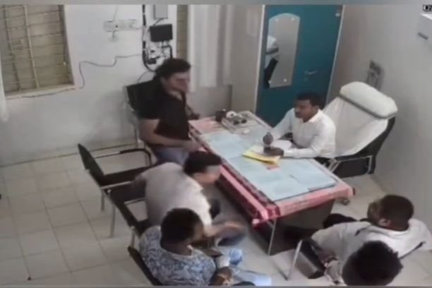 Office Fight Devbhog